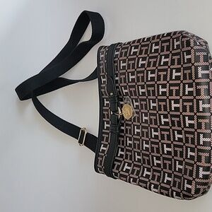 TOMMY HILFIGER MONOGRAM CROSSBODY/SHOULDER BAG